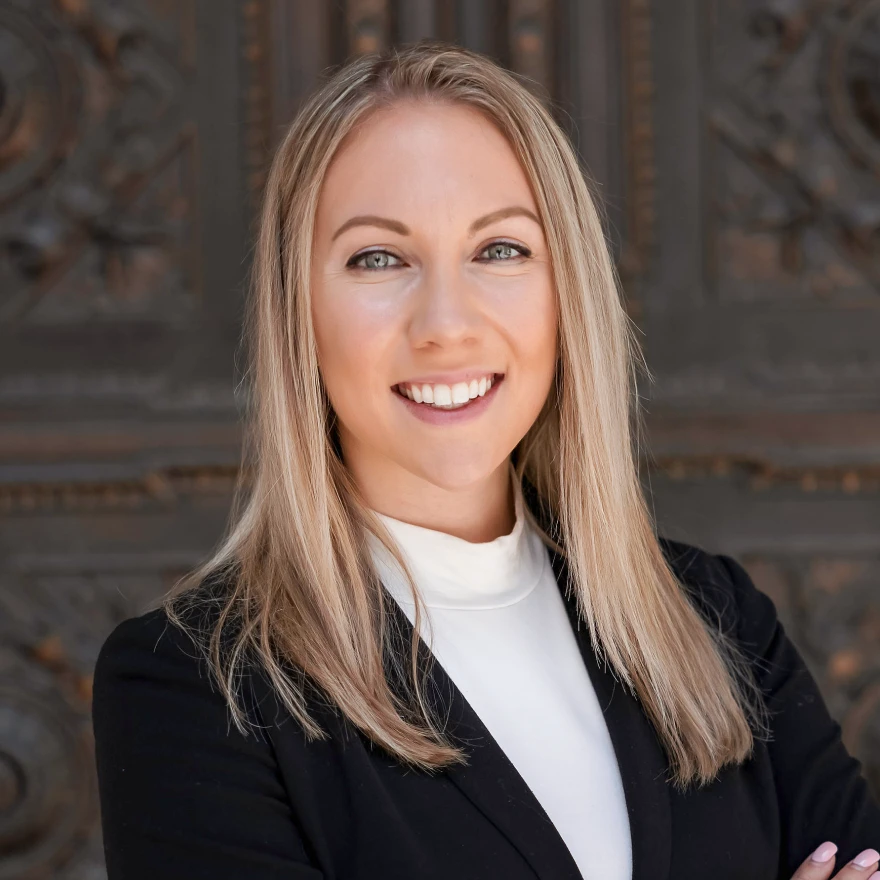 Photo of Ashley Robinson